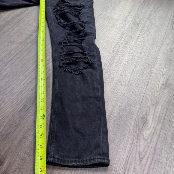 American Eagle Outfitters Black Distressed Strigid Mom Jean - Size 4 Long - Picture 8 of 14